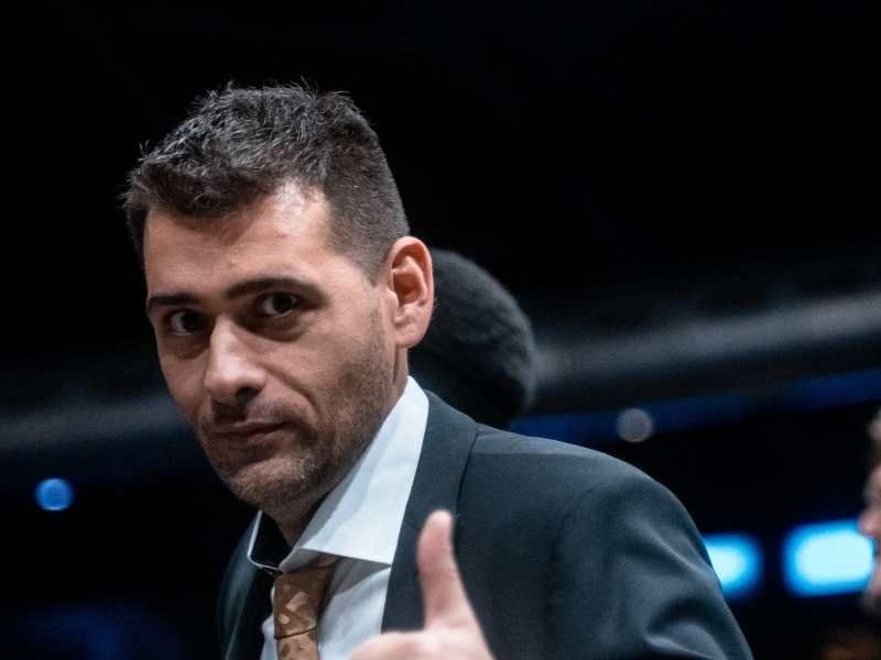 Παπάζογλου: «Να εκπροσωπήσω με τον καλύτερο τρόπο τους Έλληνες προπονητές στη Bundesliga»