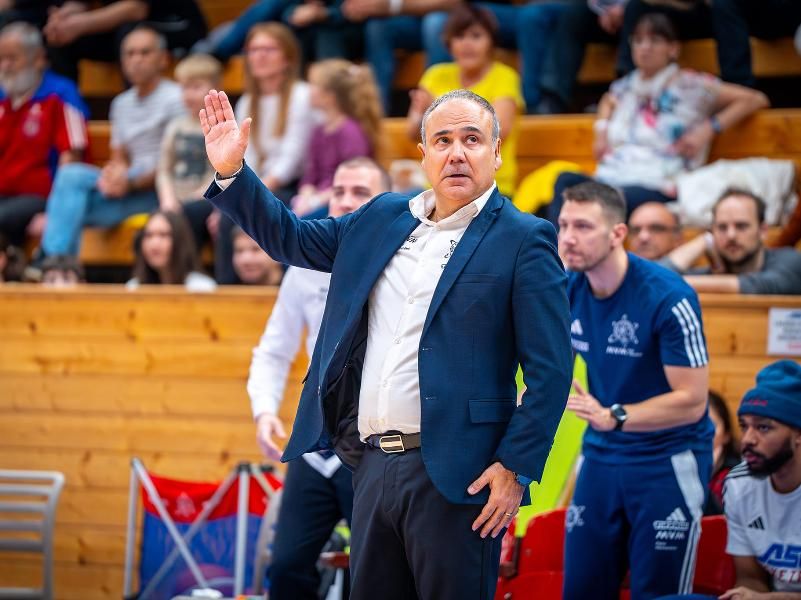 Φλεβαράκης: «Η επιμόρφωση είναι το Α και το Ω για έναν προπονητή»